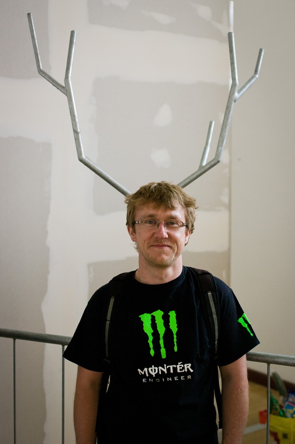 img00004.jpg