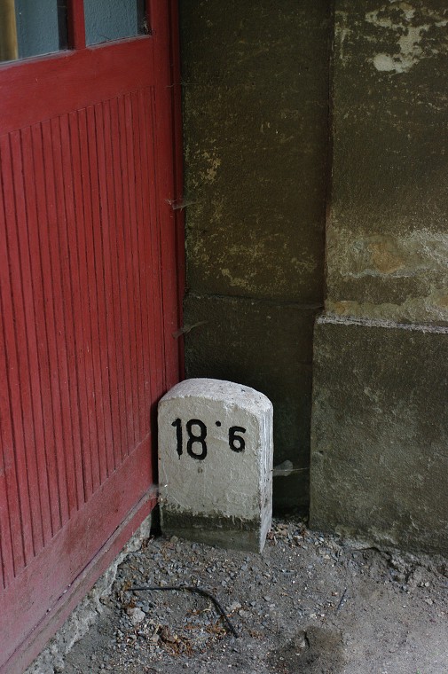 img00069.jpg