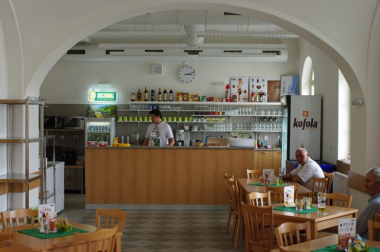 img00077.jpg