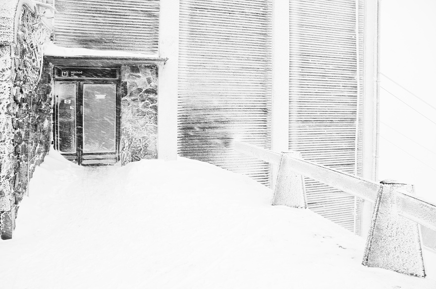 img00030.jpg